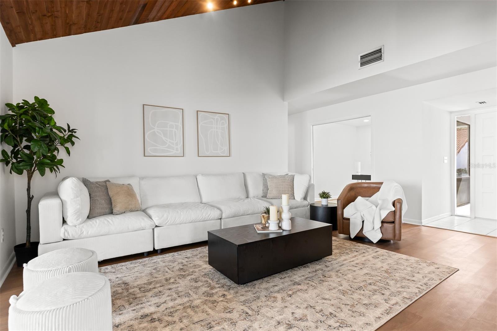 11508 ROBLES DEL RIO PL