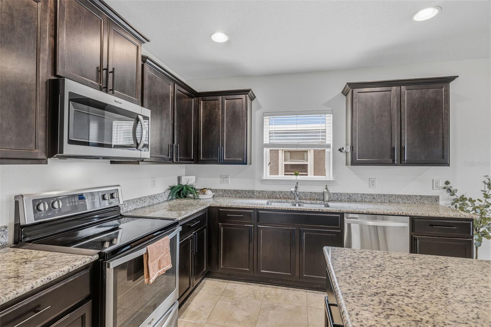 9341 AMERICAN HICKORY LN