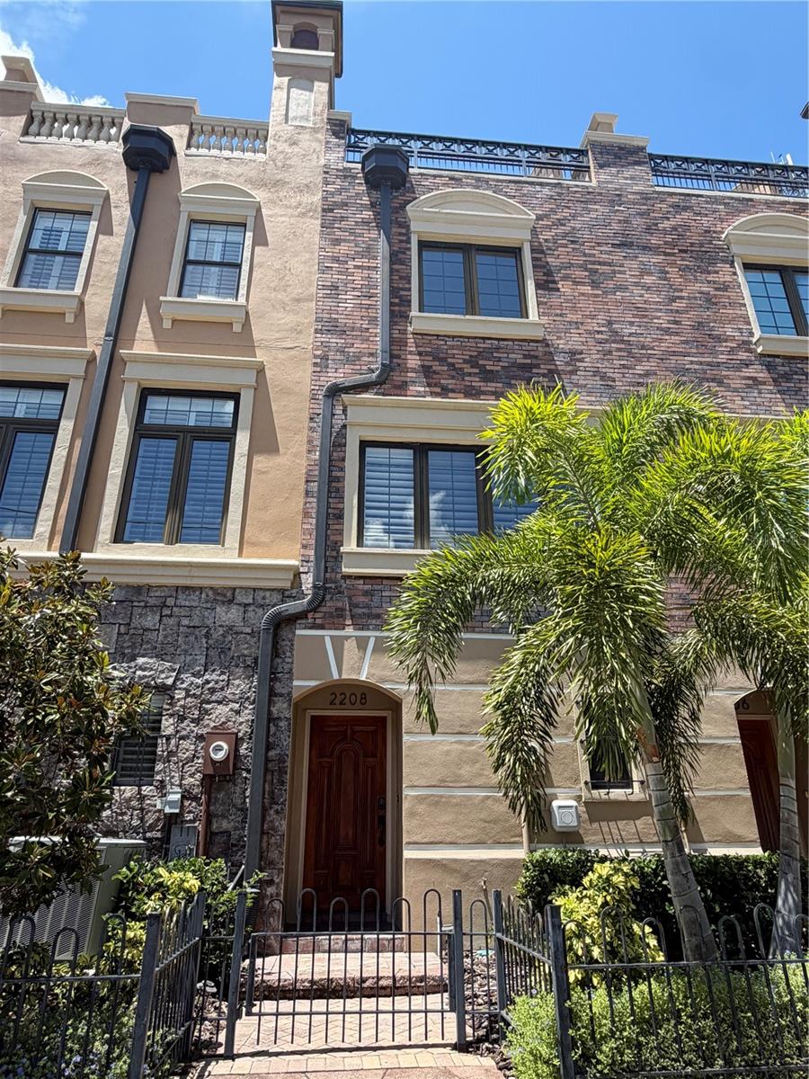 2208 SOHO BAY CT