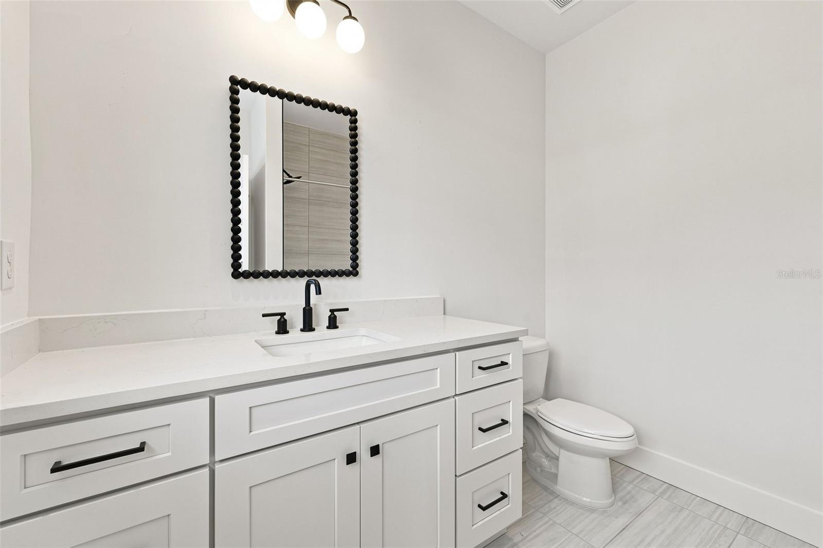407 S ALBANY AVE #2