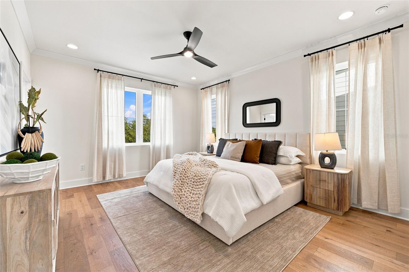 407 S ALBANY AVE #2
