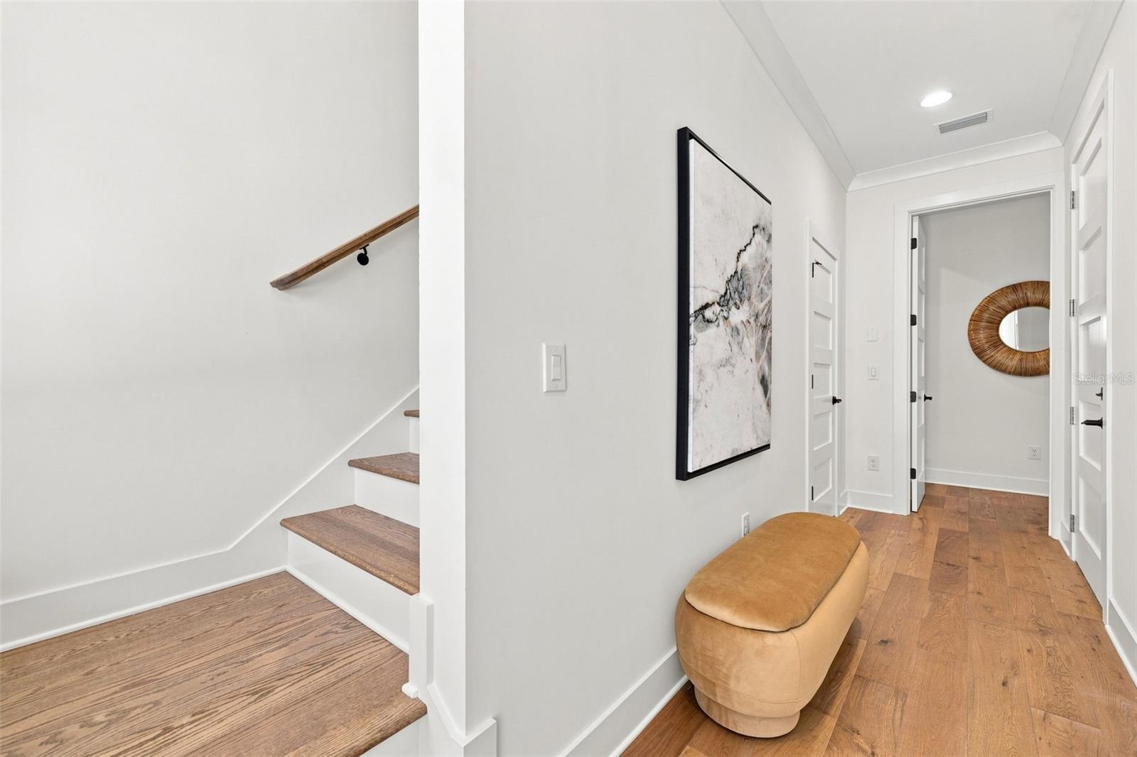407 S ALBANY AVE #2
