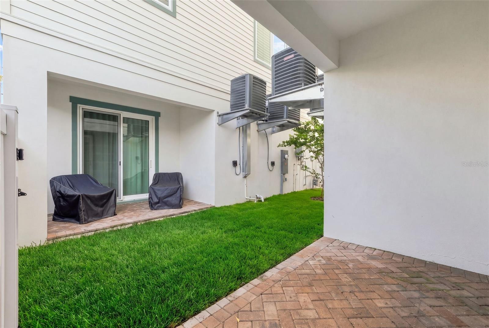 407 S ALBANY AVE #2