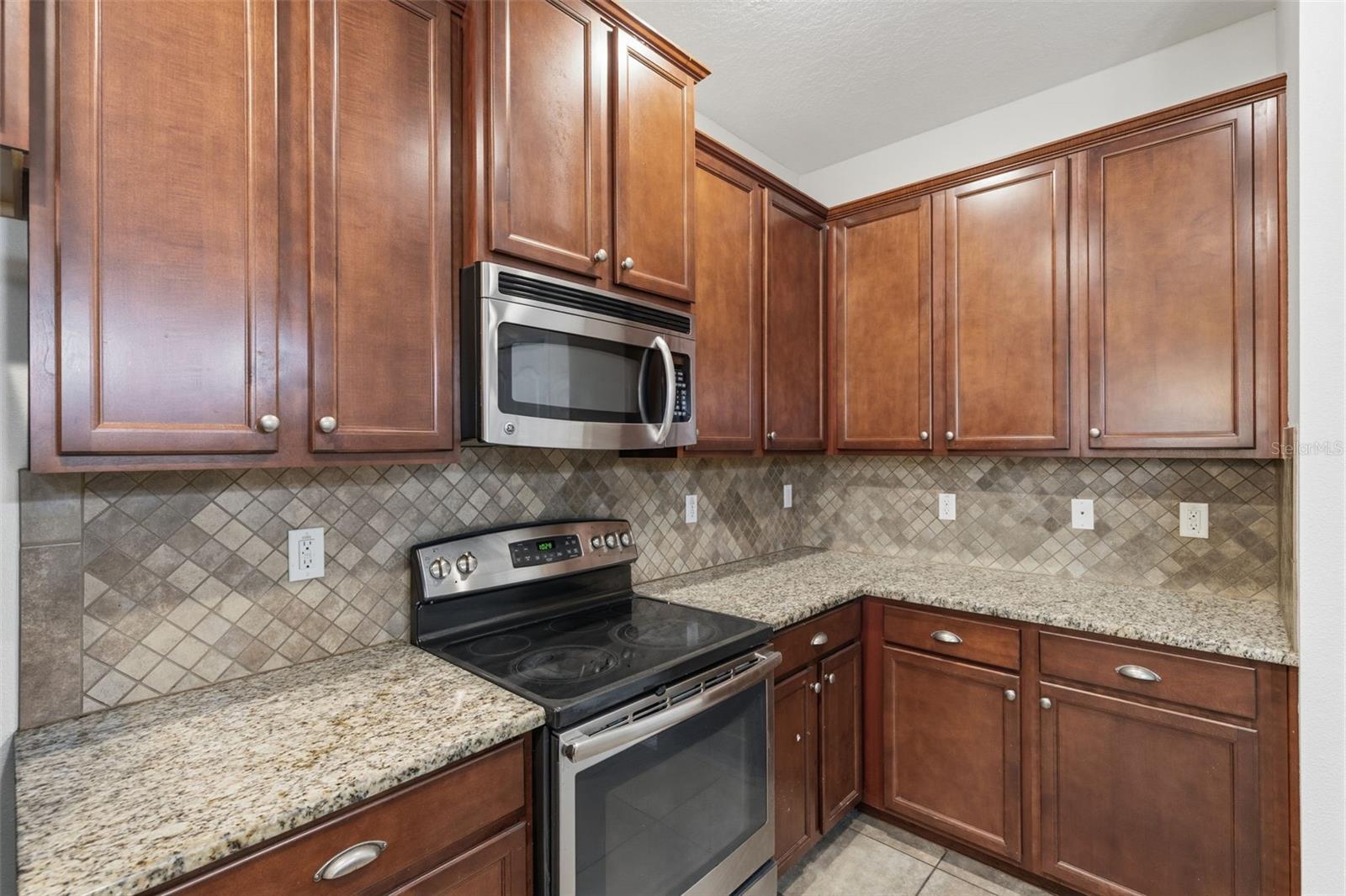 8505 ANDALUCIA FIELD DR