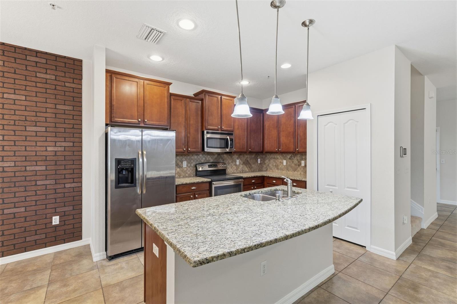 8505 ANDALUCIA FIELD DR