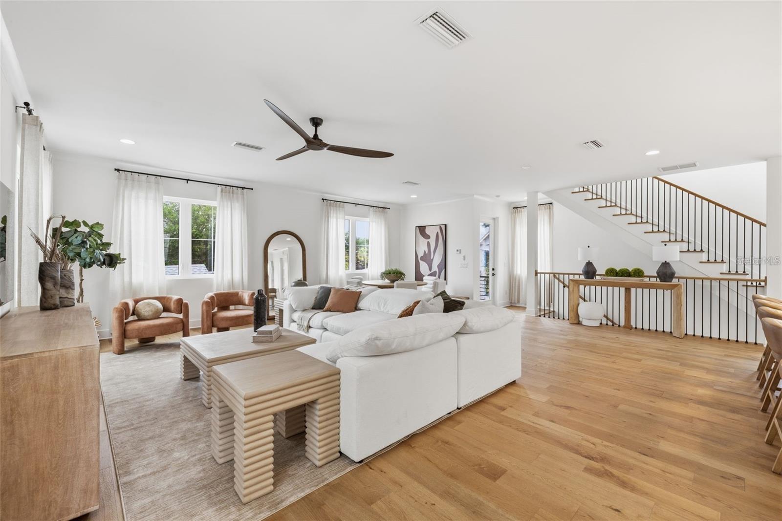 407 S ALBANY AVE #4