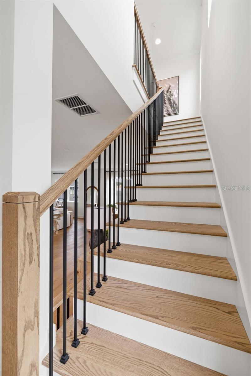 407 S ALBANY AVE #4