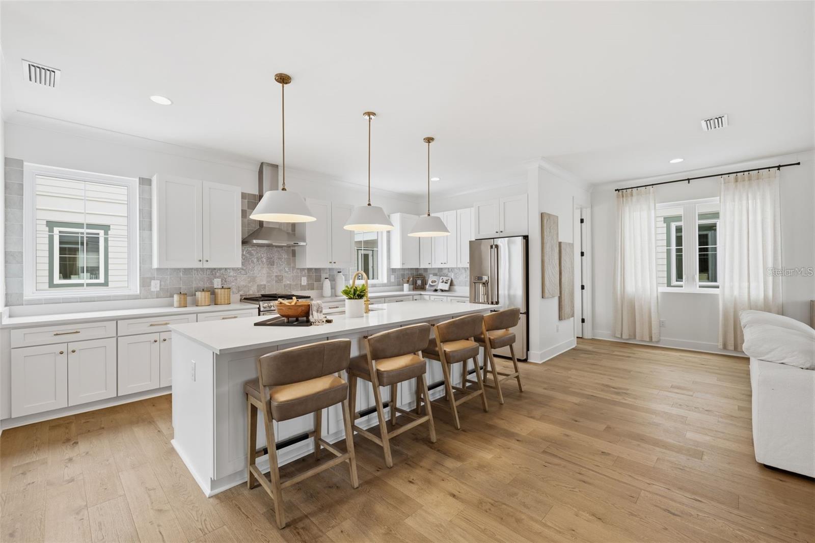 407 S ALBANY AVE #4