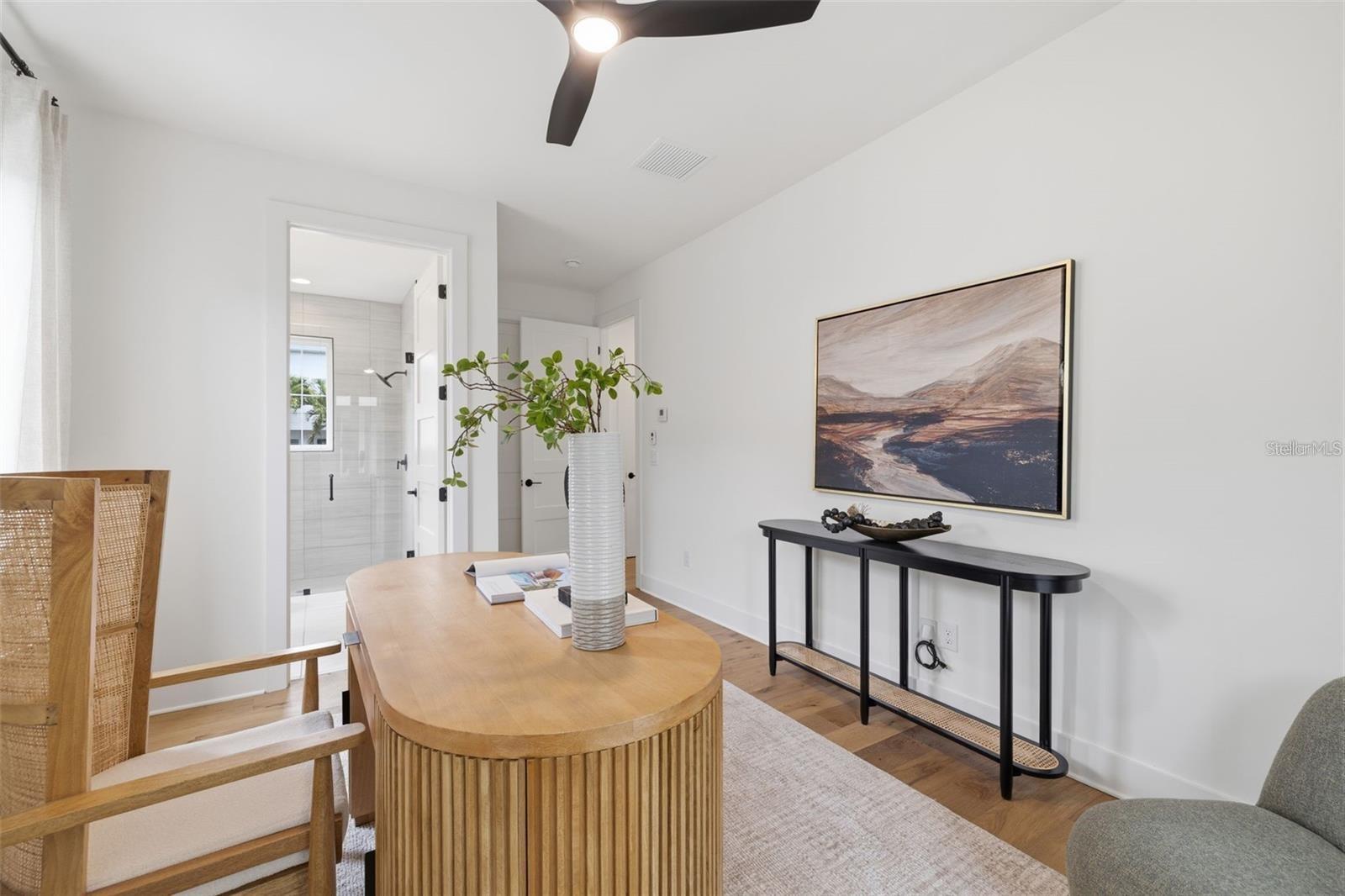 407 S ALBANY AVE #4
