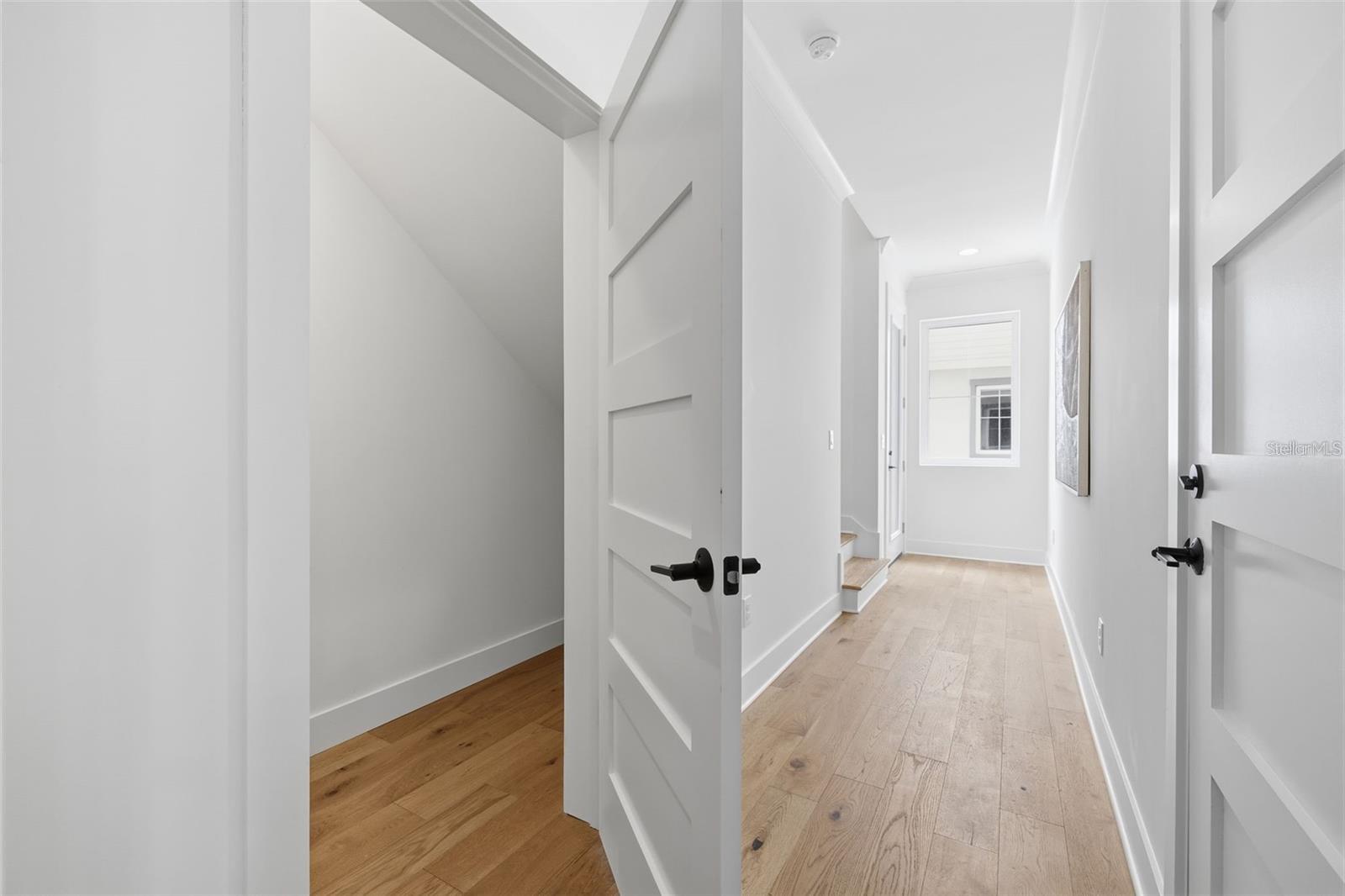 407 S ALBANY AVE #4