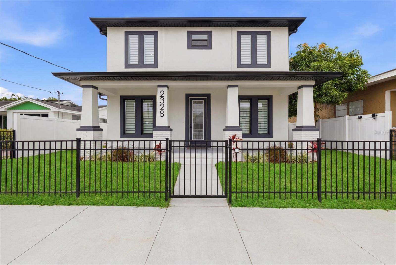 2328 W LA SALLE ST