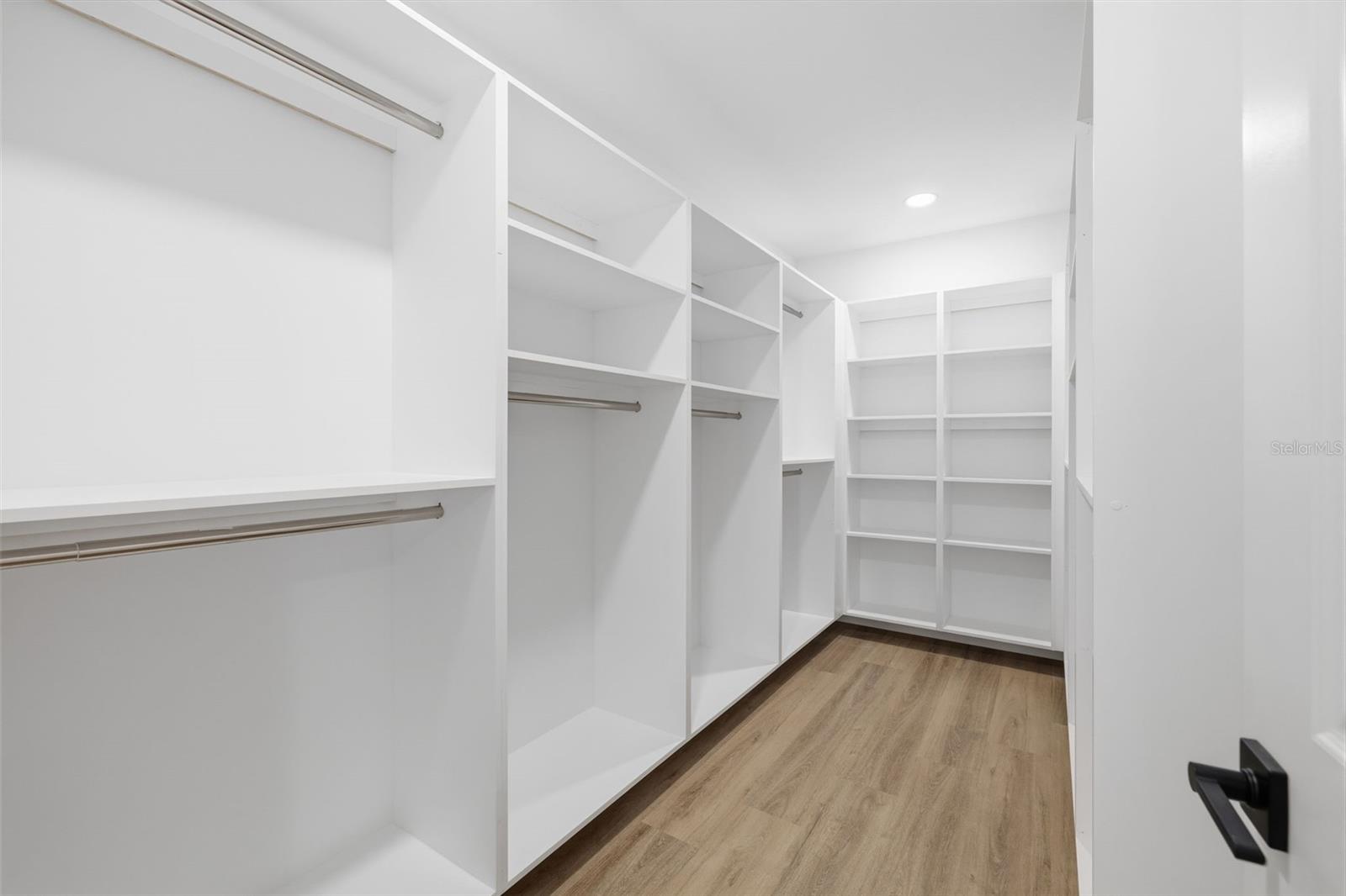 2328 W LA SALLE ST