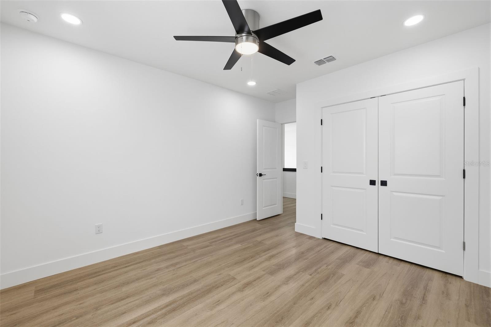 2328 W LA SALLE ST