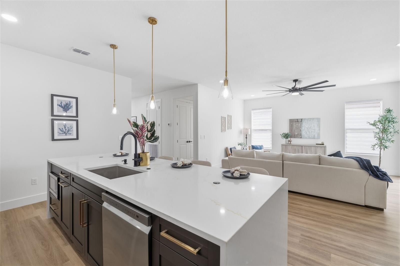 2328 W LA SALLE ST