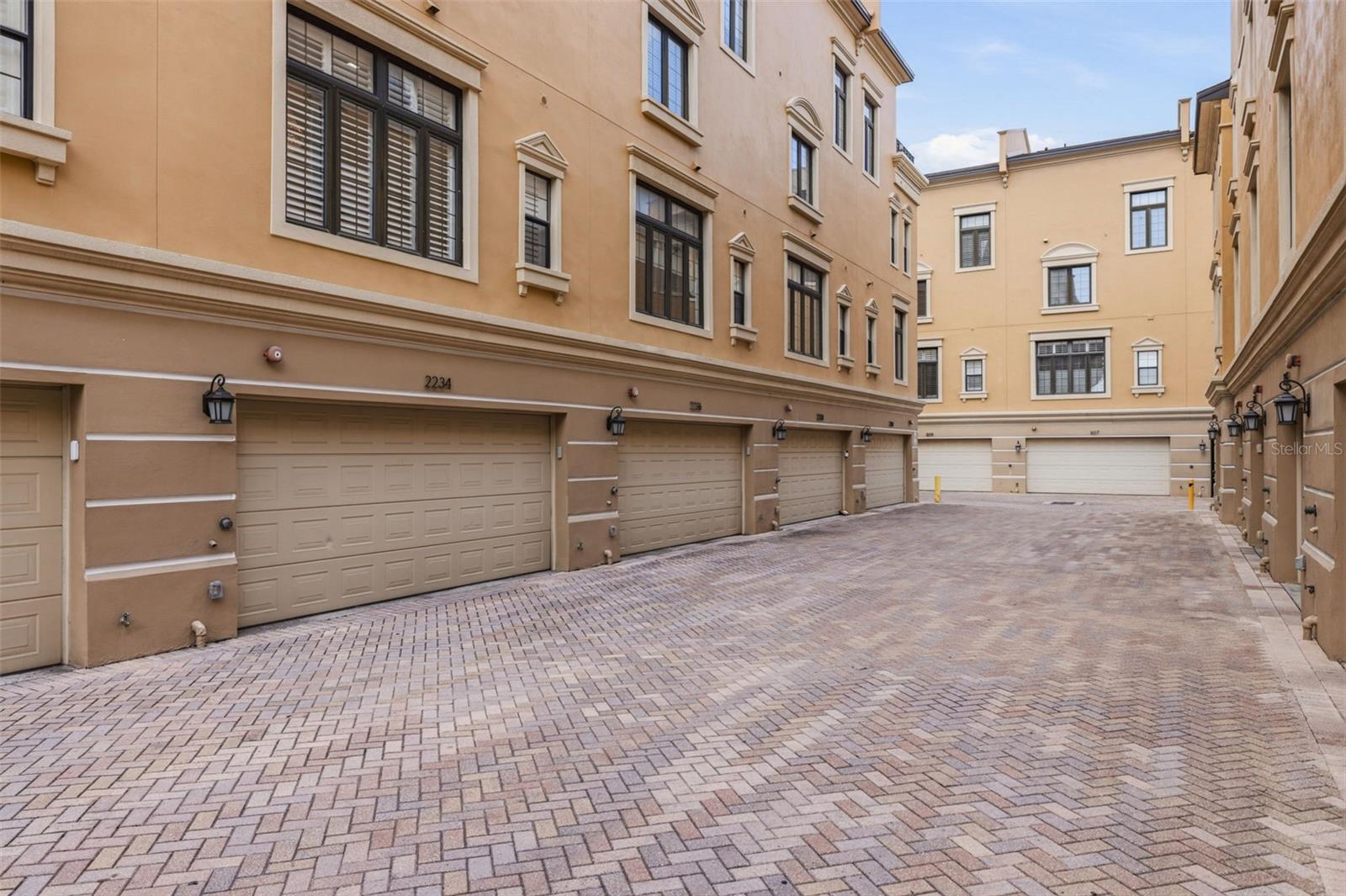 2234 SOHO BAY CT