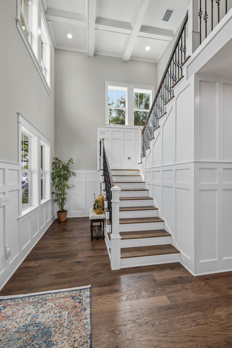 306 E EMMA ST
