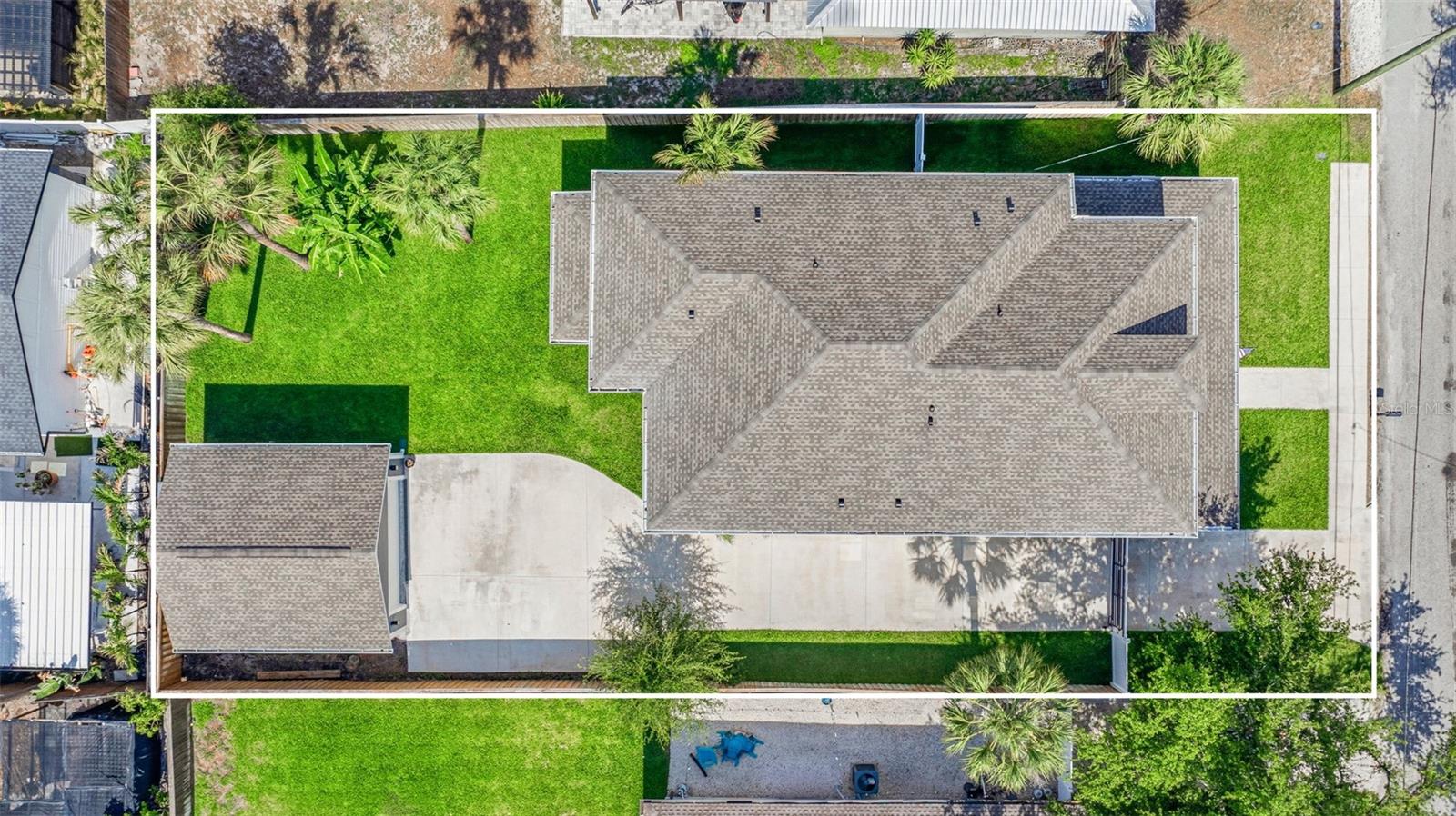 306 E EMMA ST