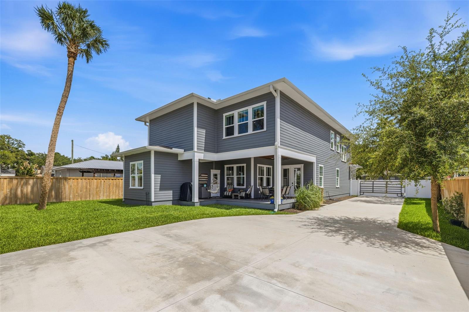 306 E EMMA ST
