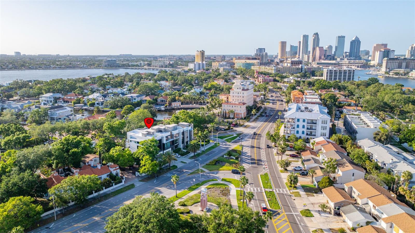 98 W DAVIS BLVD