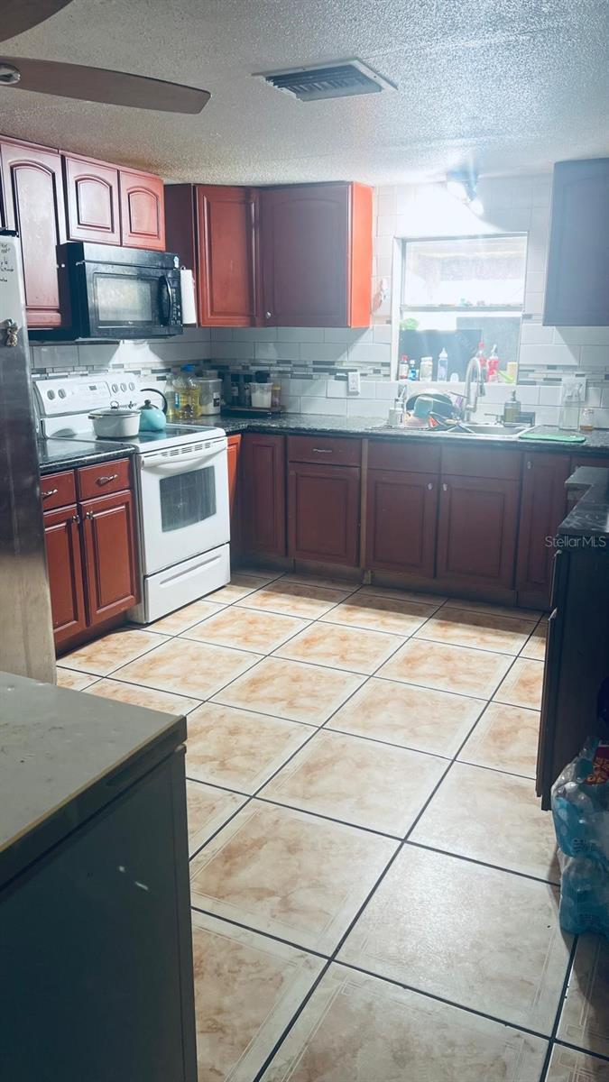 1221 E 28TH AVE