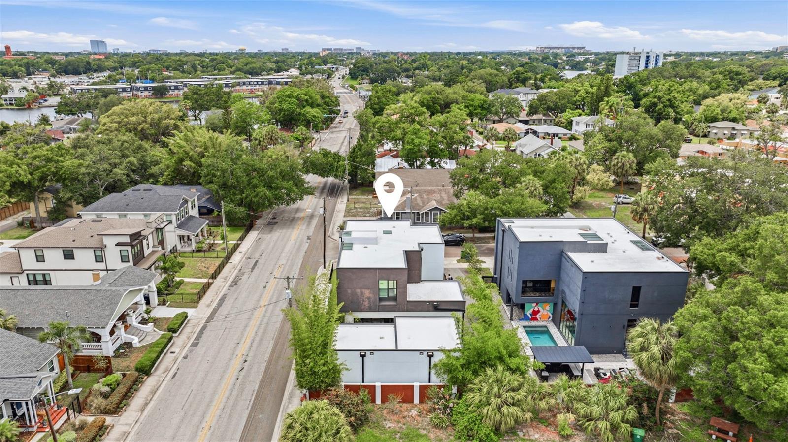 2701 N POPLAR AVE