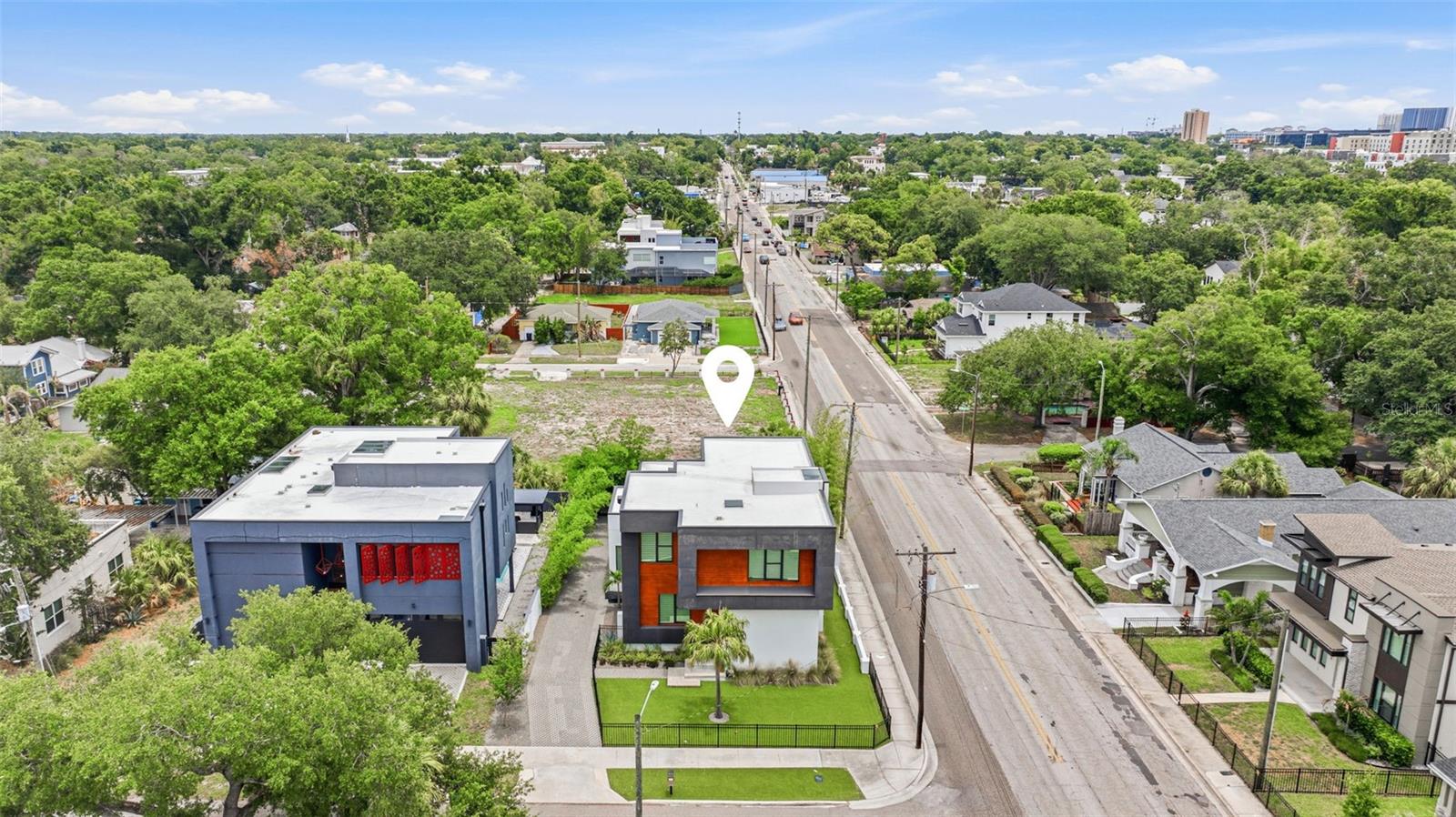 2701 N POPLAR AVE