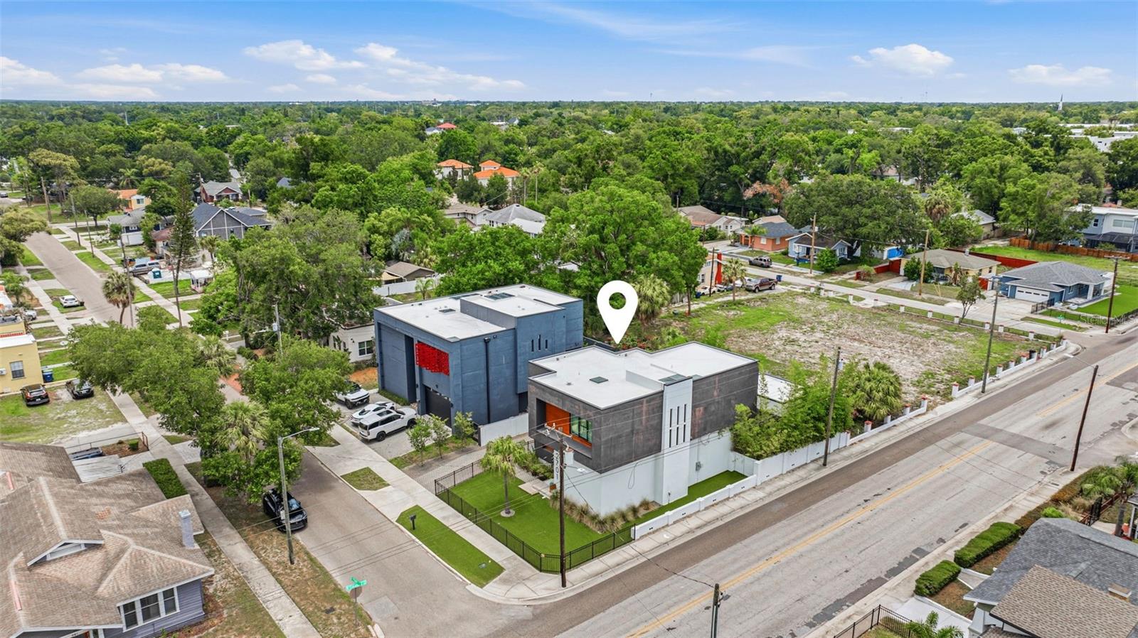 2701 N POPLAR AVE