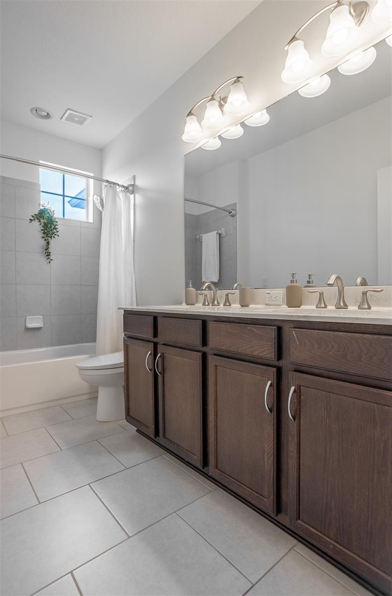 136 PHILIPPE GRAND CT