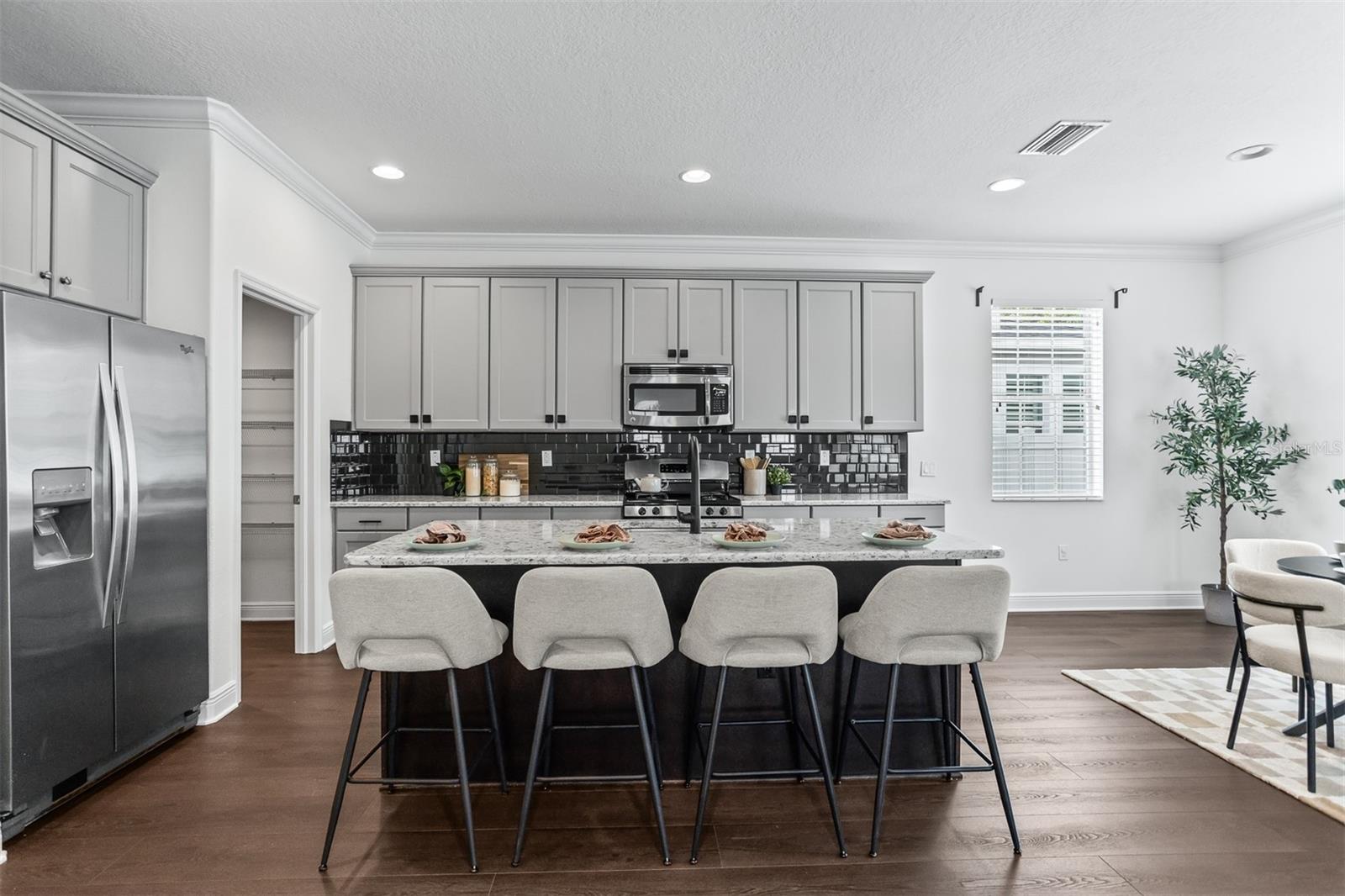 136 PHILIPPE GRAND CT