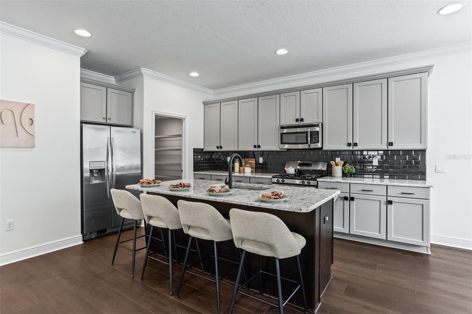 136 PHILIPPE GRAND CT