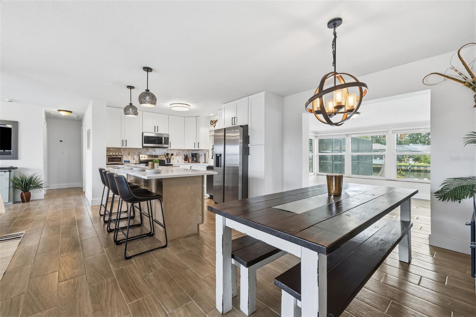 9910 PENINSULAR DR