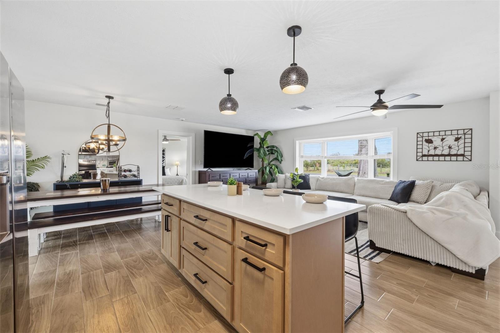 9910 PENINSULAR DR
