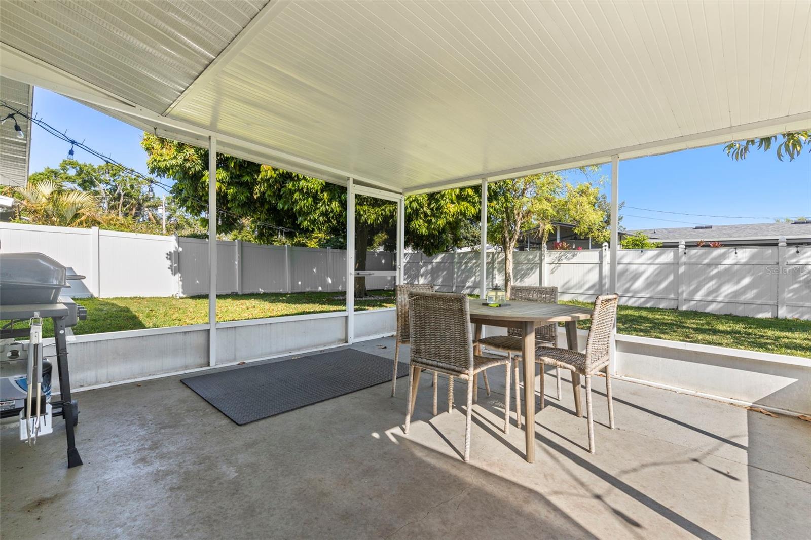 4601 W VILLA ROSA ST