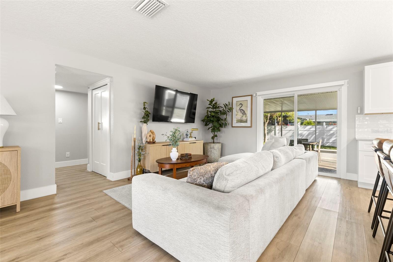4601 W VILLA ROSA ST