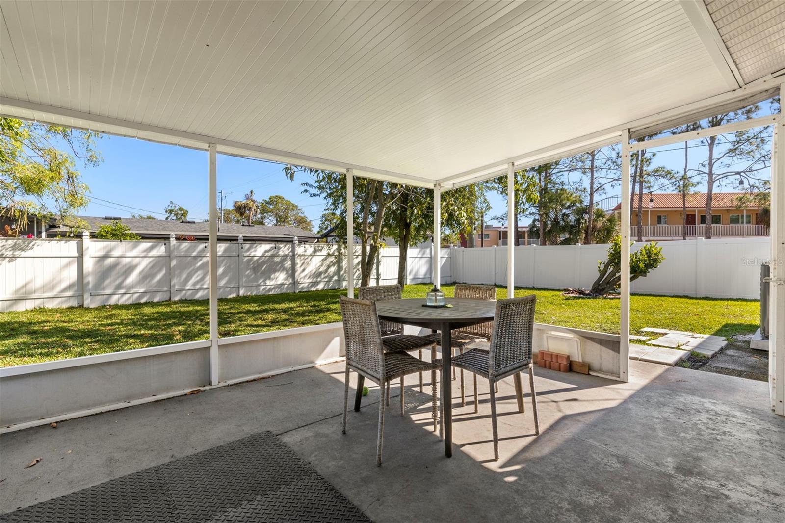 4601 W VILLA ROSA ST