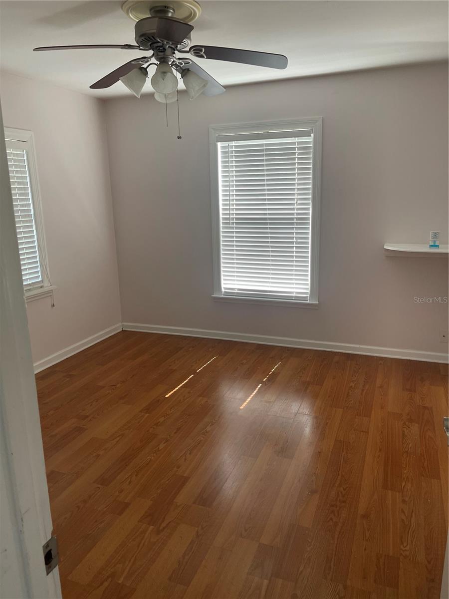 3101 W DEWEY ST
