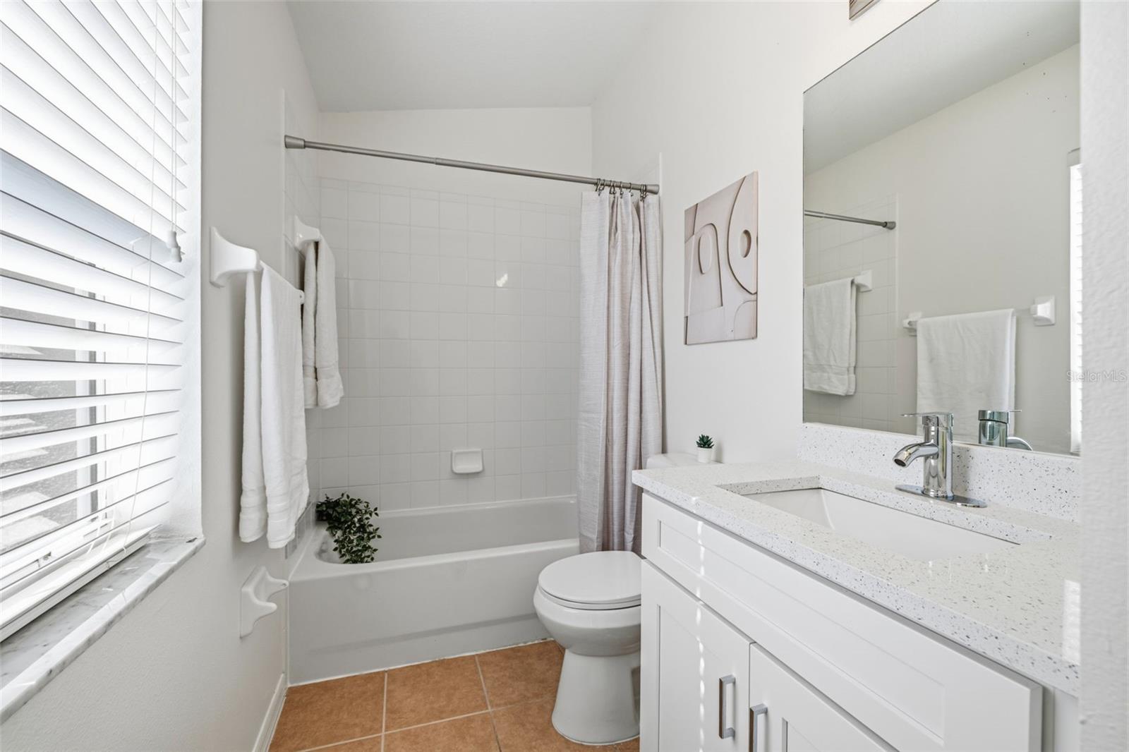 515 SWEET HOLLOW PL