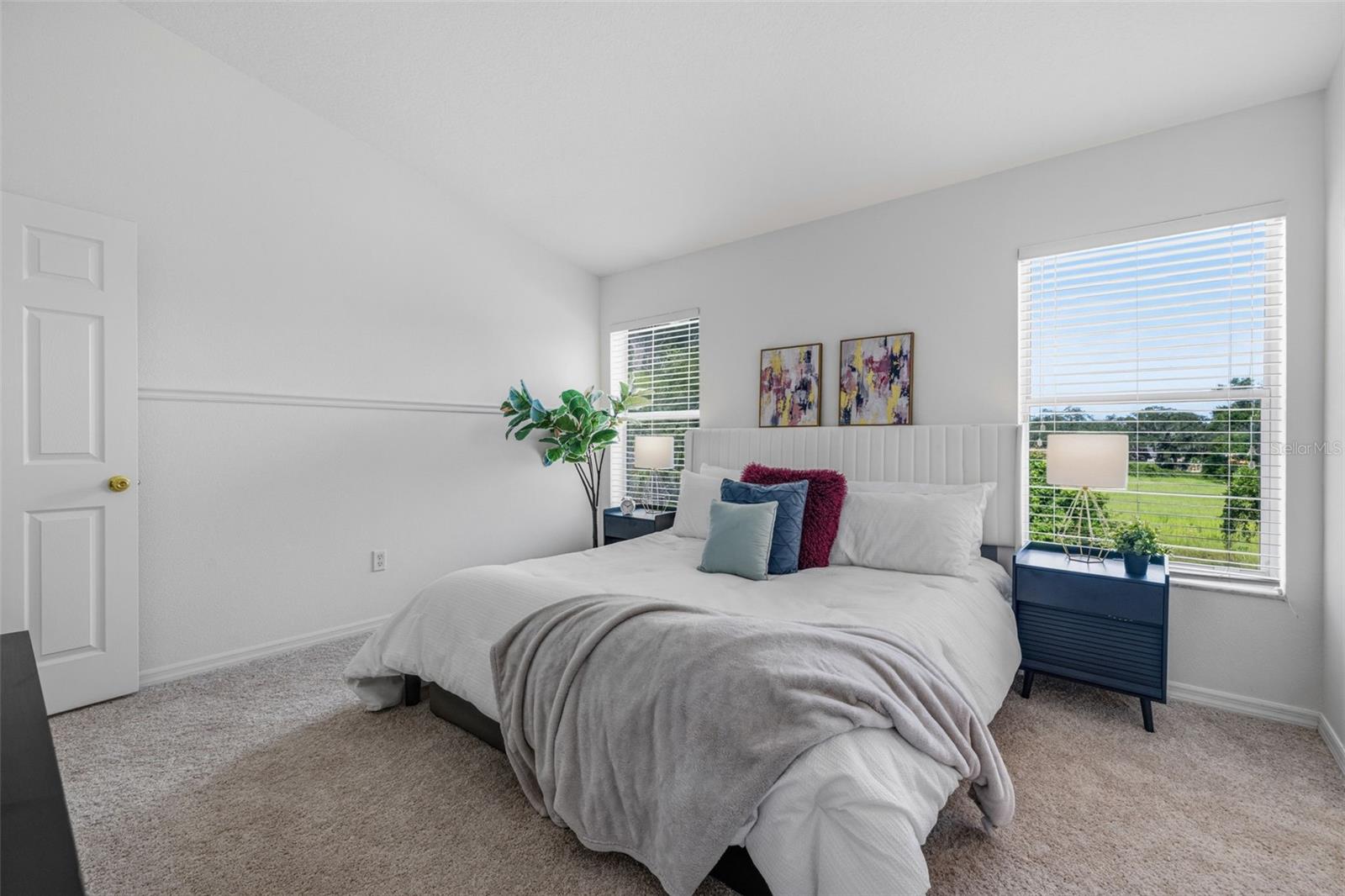 515 SWEET HOLLOW PL