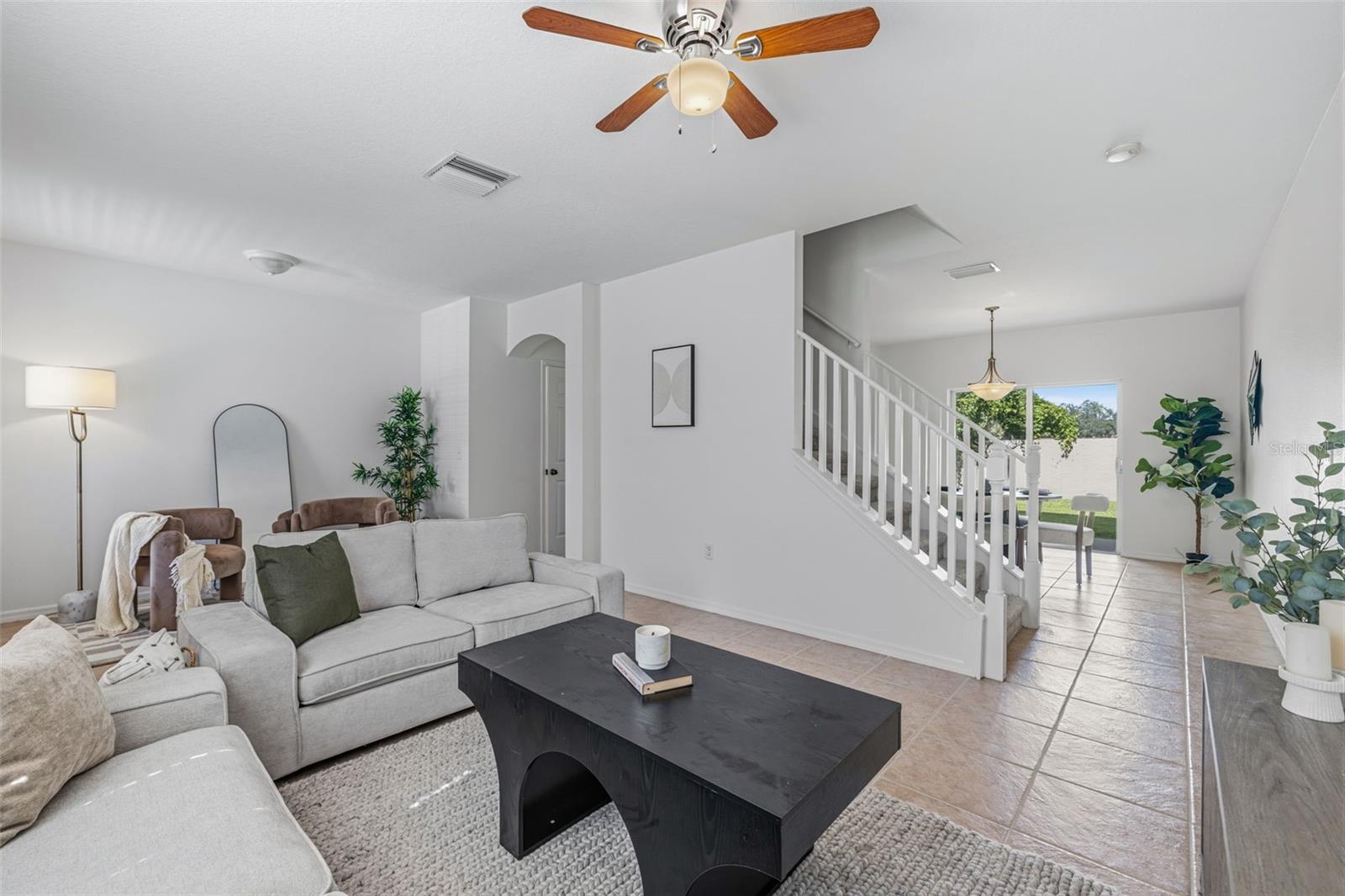 515 SWEET HOLLOW PL