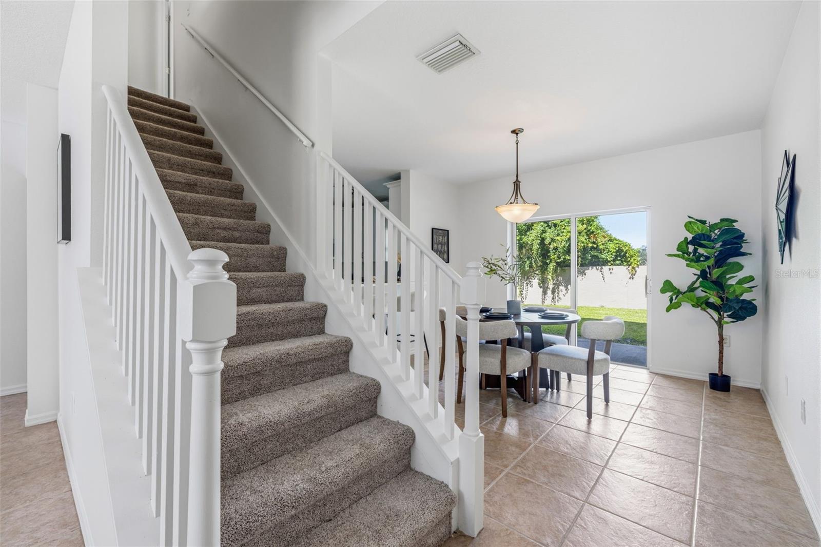 515 SWEET HOLLOW PL