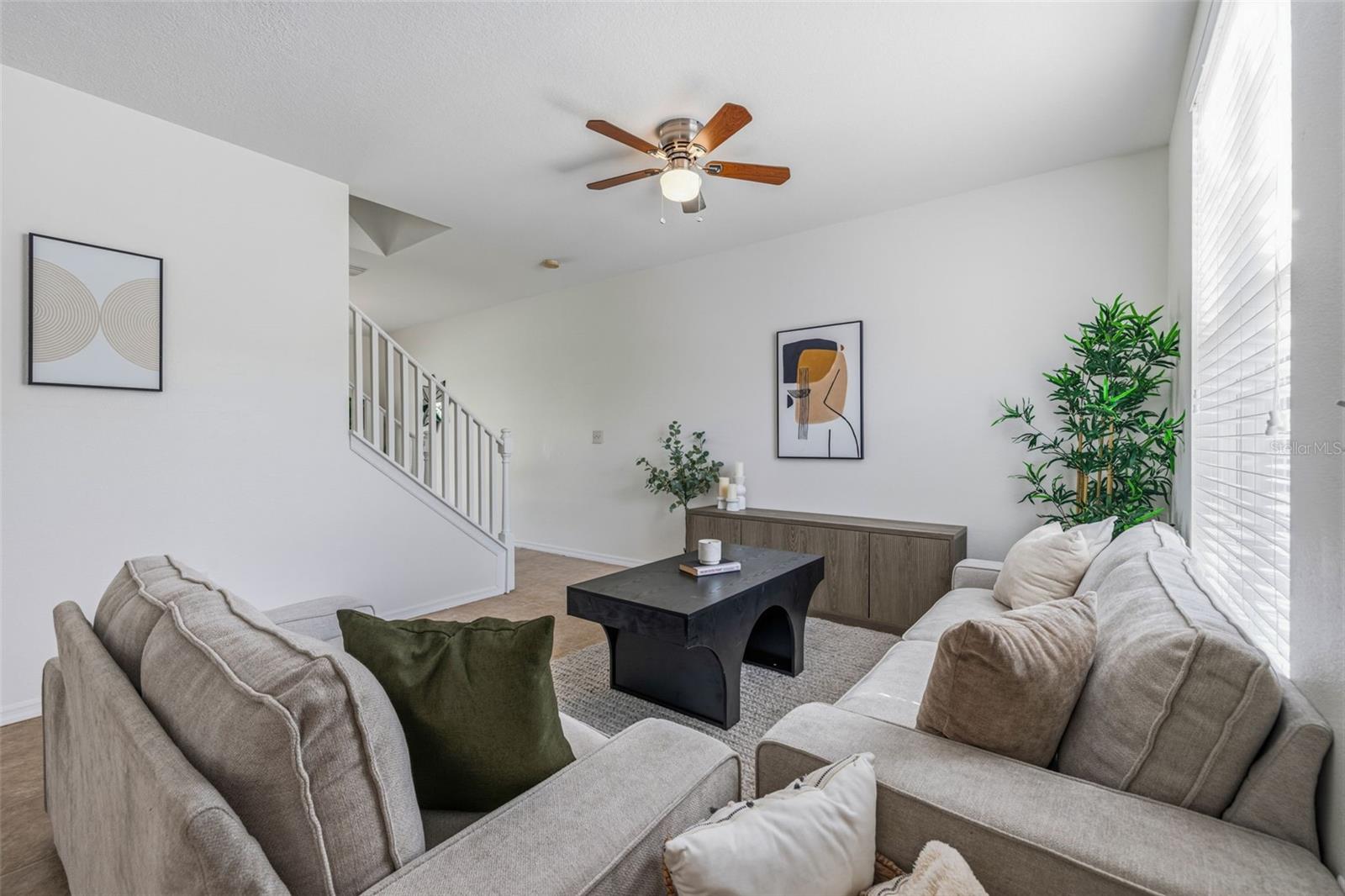 515 SWEET HOLLOW PL