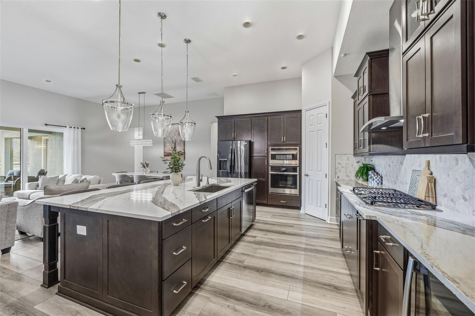 5254 WOLF CREEK DR