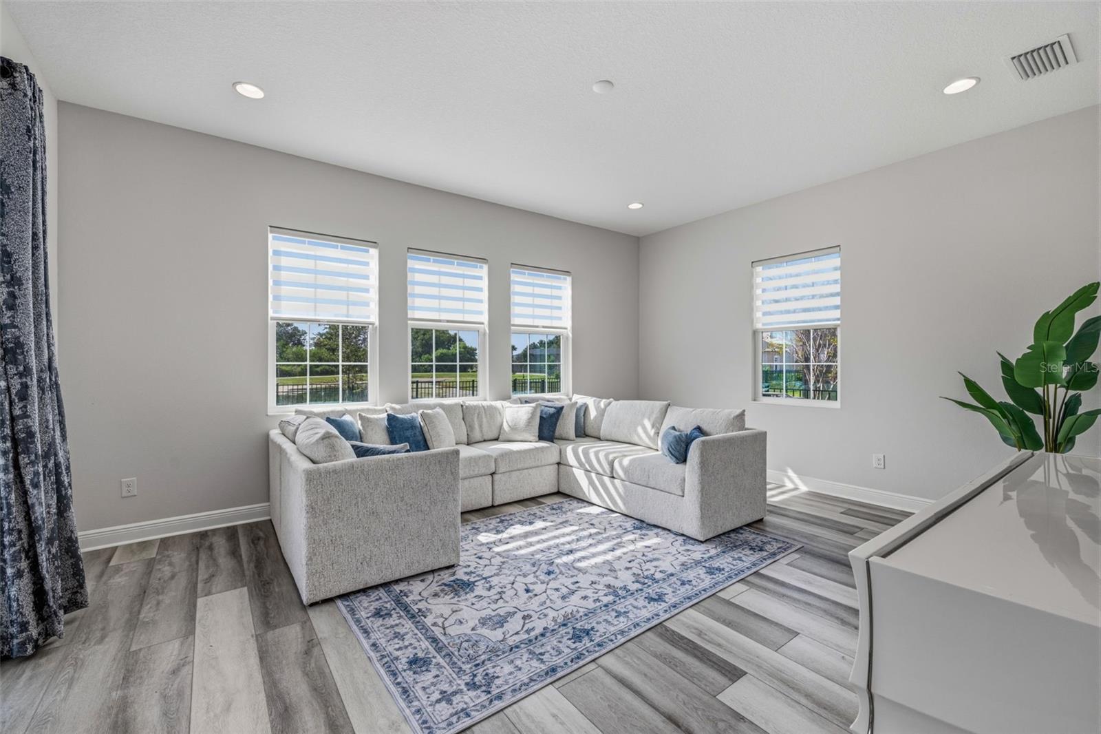5254 WOLF CREEK DR