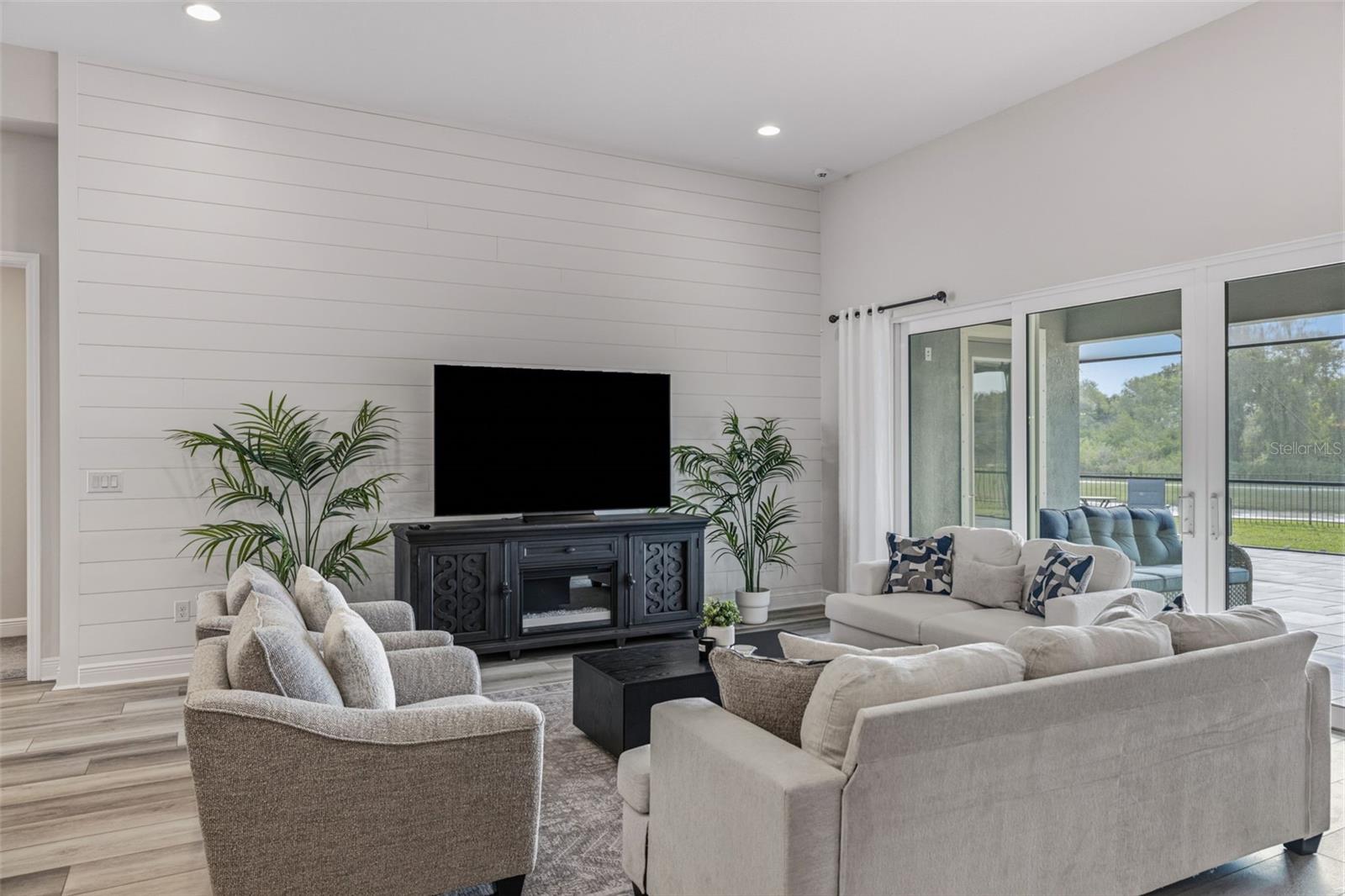 5254 WOLF CREEK DR