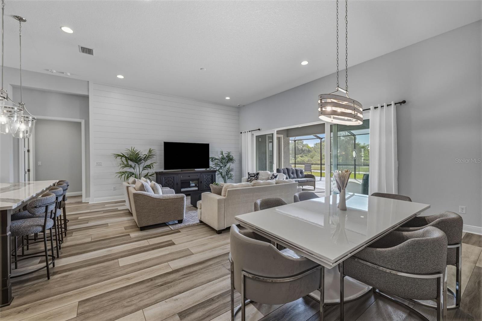 5254 WOLF CREEK DR