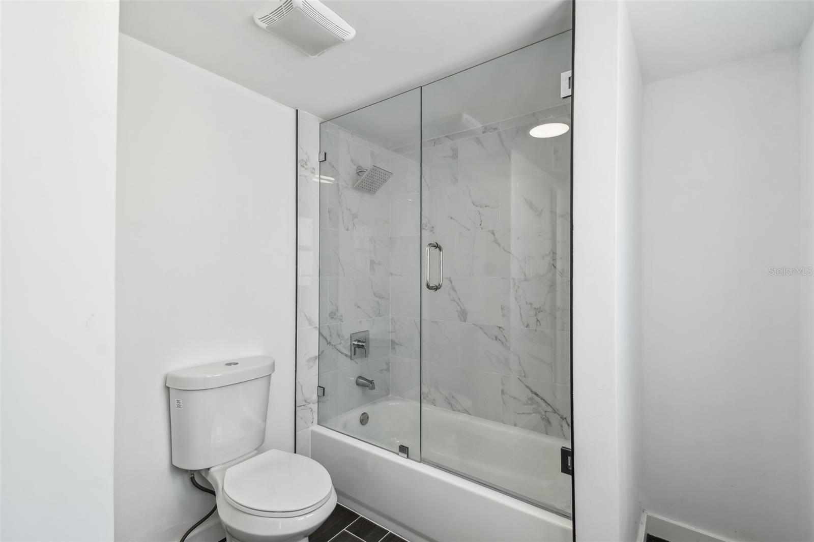 1406 E 21ST AVE