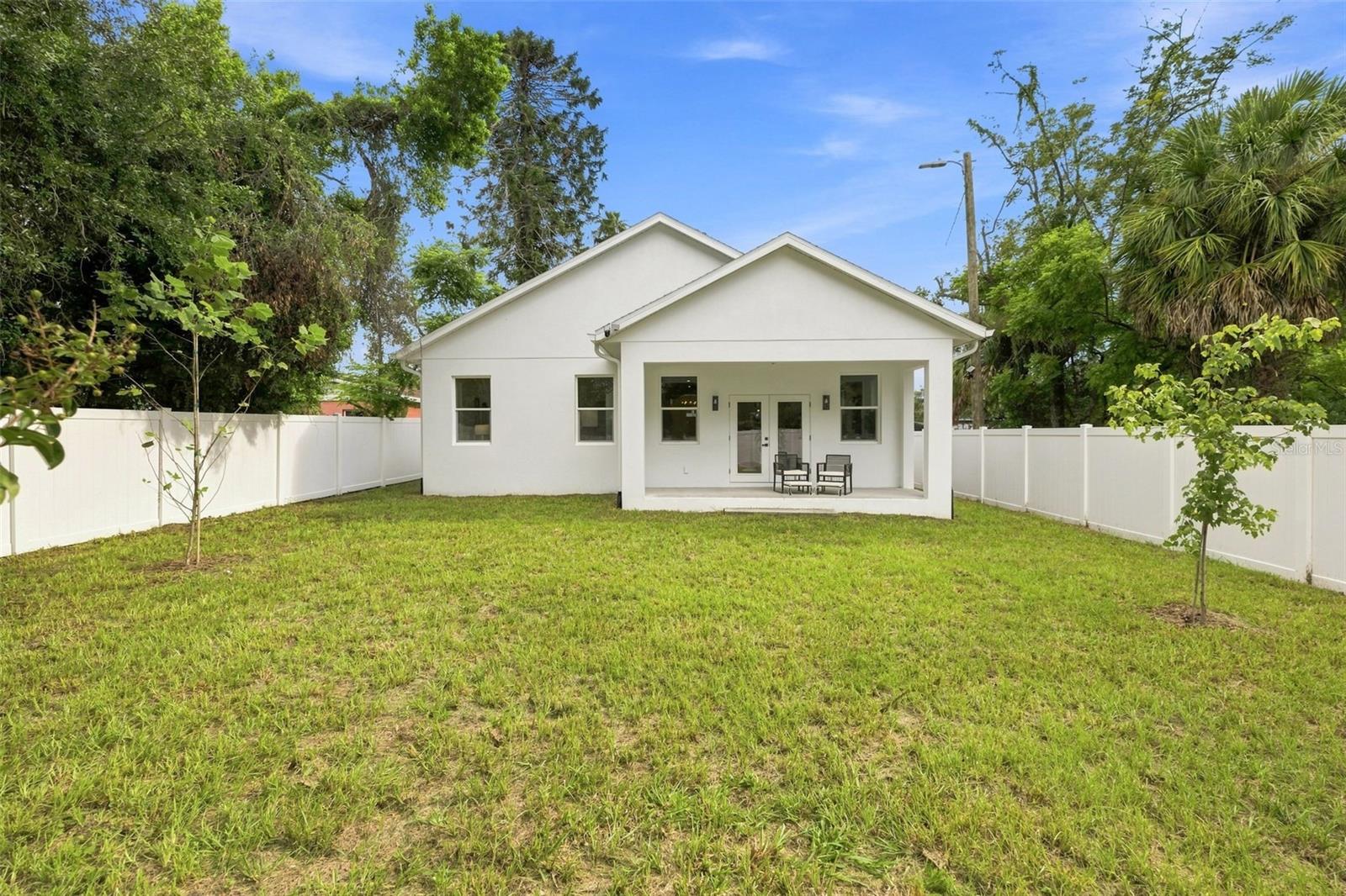 3008 E OSBORNE AVE