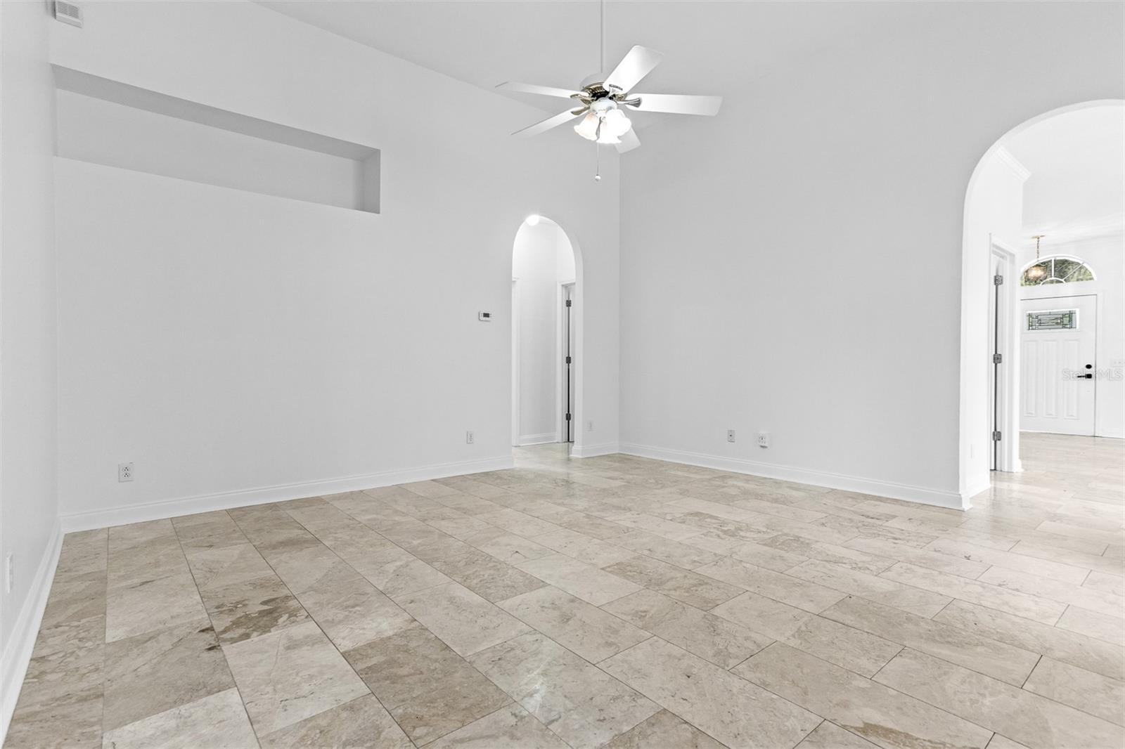 18120 PALM BREEZE DR