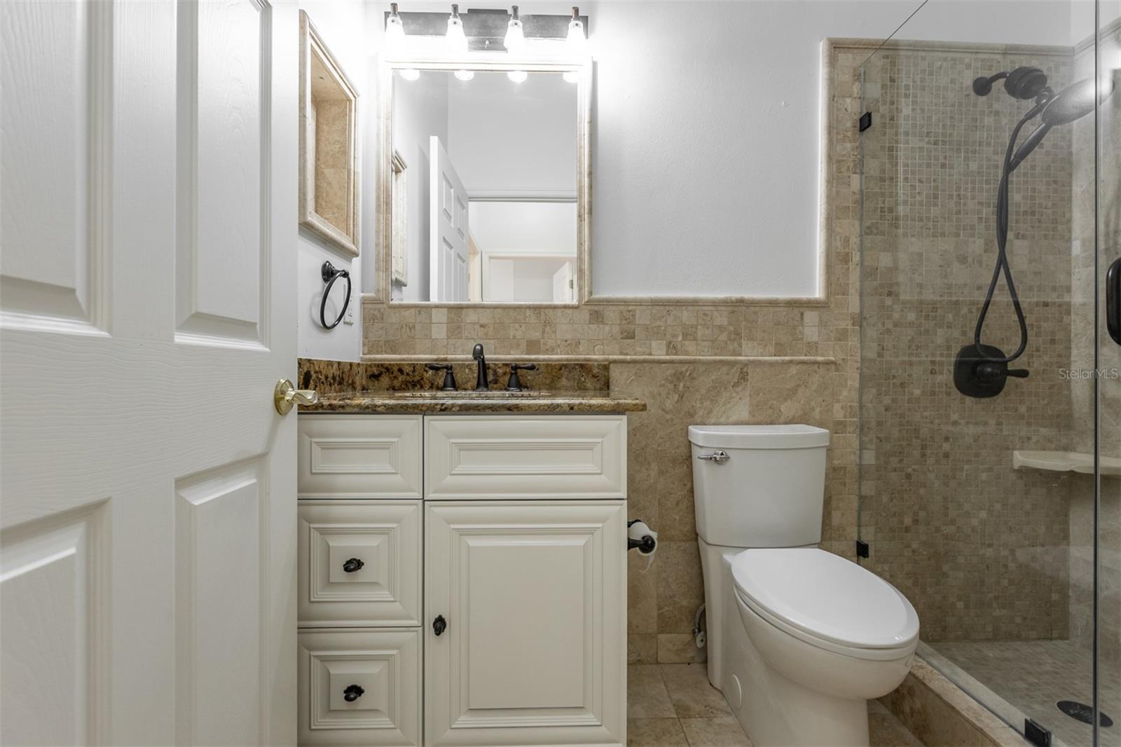 18120 PALM BREEZE DR