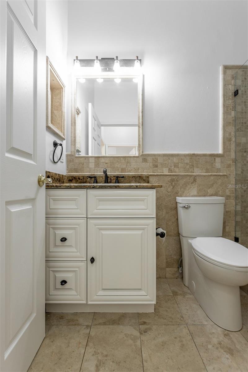 18120 PALM BREEZE DR